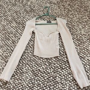 Urban Outfitters sweetheart neckline knit top Sz S